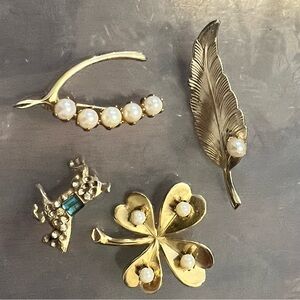 Vintage brooch’s